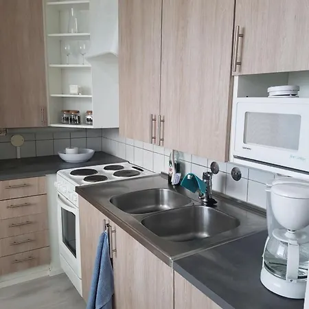 Kaarteen Yksioe Apartment